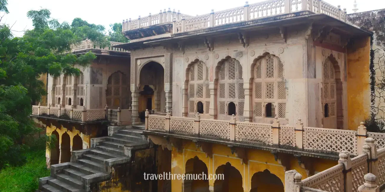 maharaniyon ki chhatri