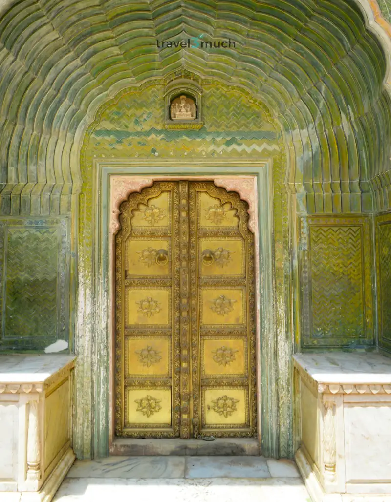 city palace jaipur door
