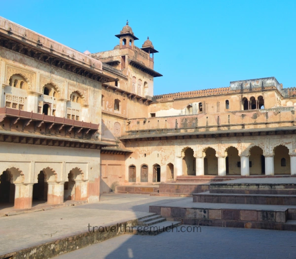 orchha fort raja mahal