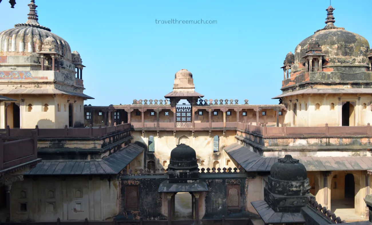 datia courtyard