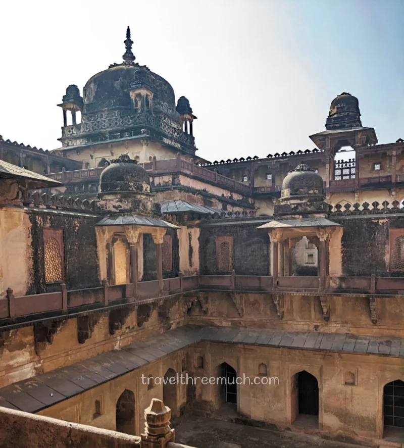 datia courtyard