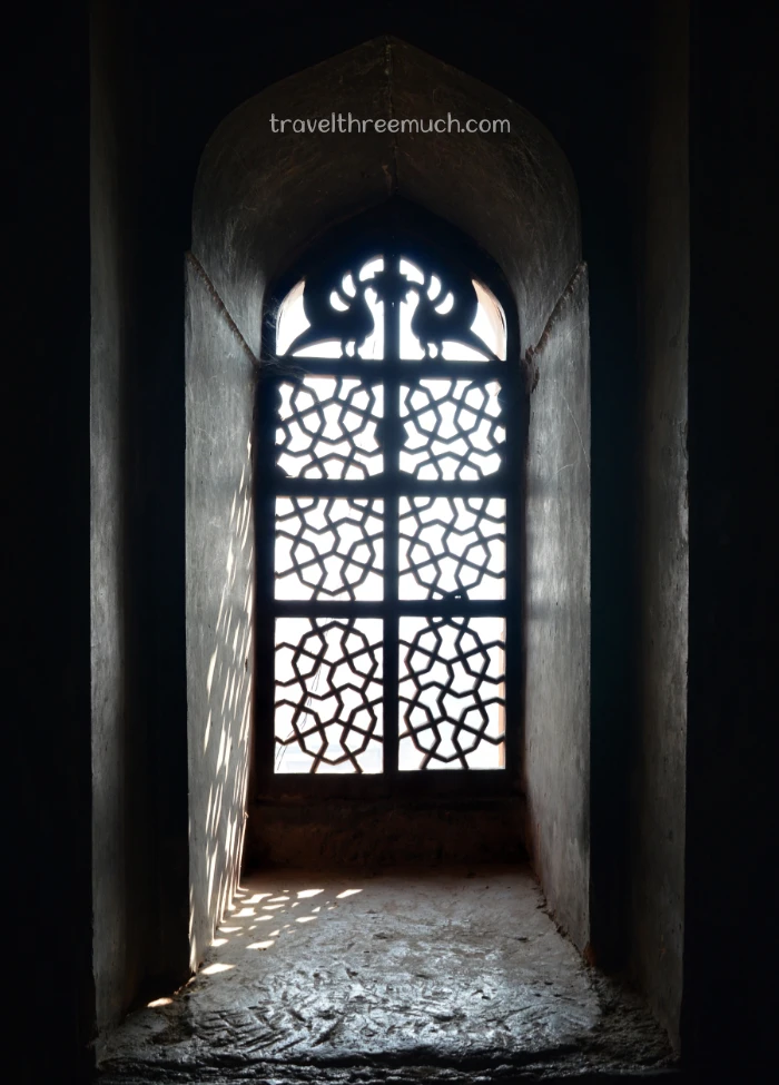 datia inside