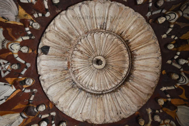 datia palace ceiling