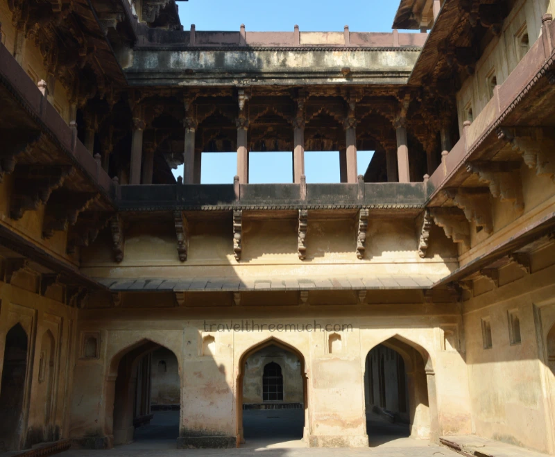 datia palace