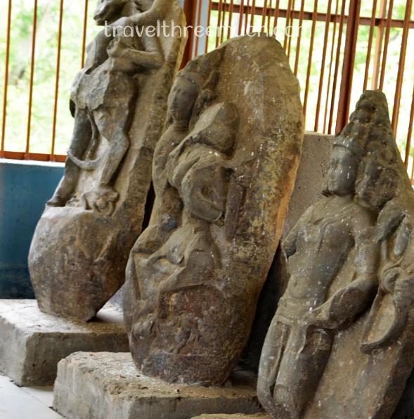 unakoti sculptures