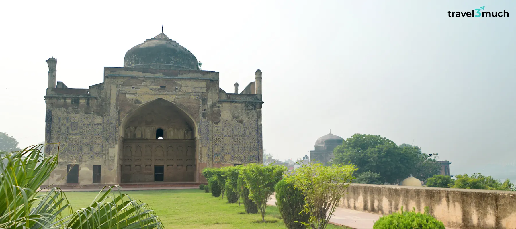 Chini Ka Rauza_heroimage