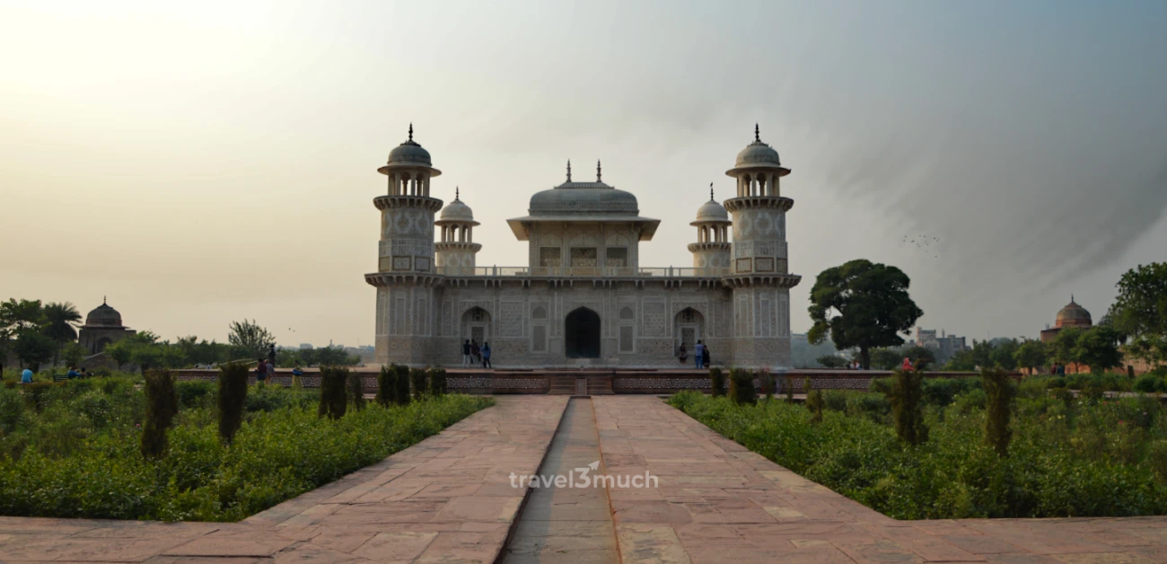 itimad ud daulah