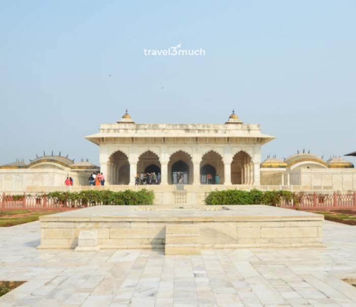 sheesh mahal agra fort