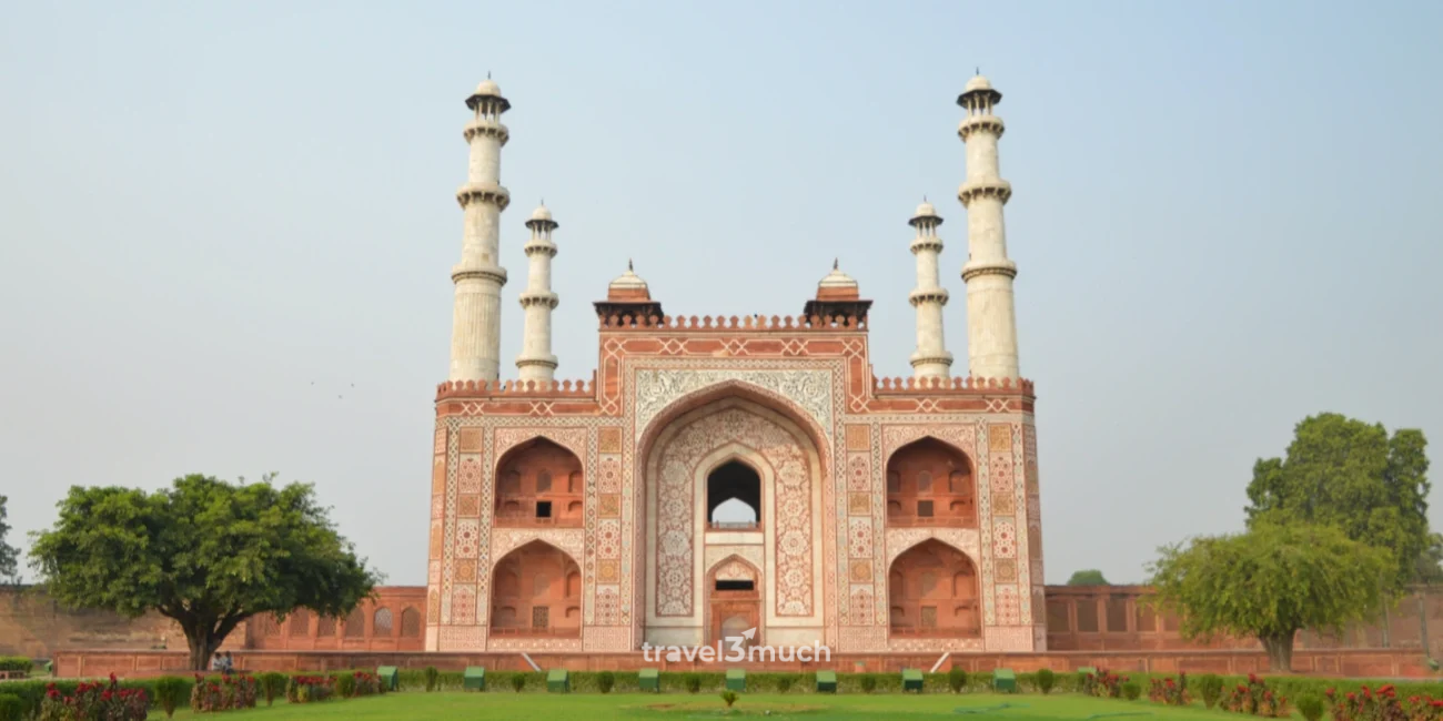 sikandra fort