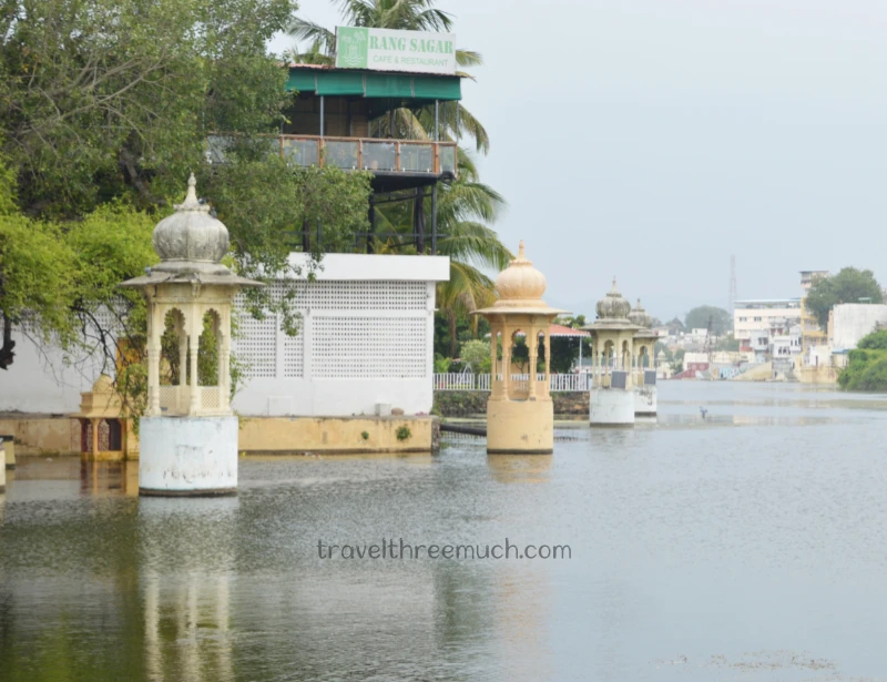 lake pichola