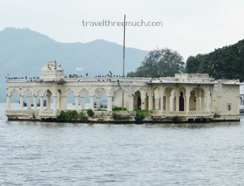 lake pichola