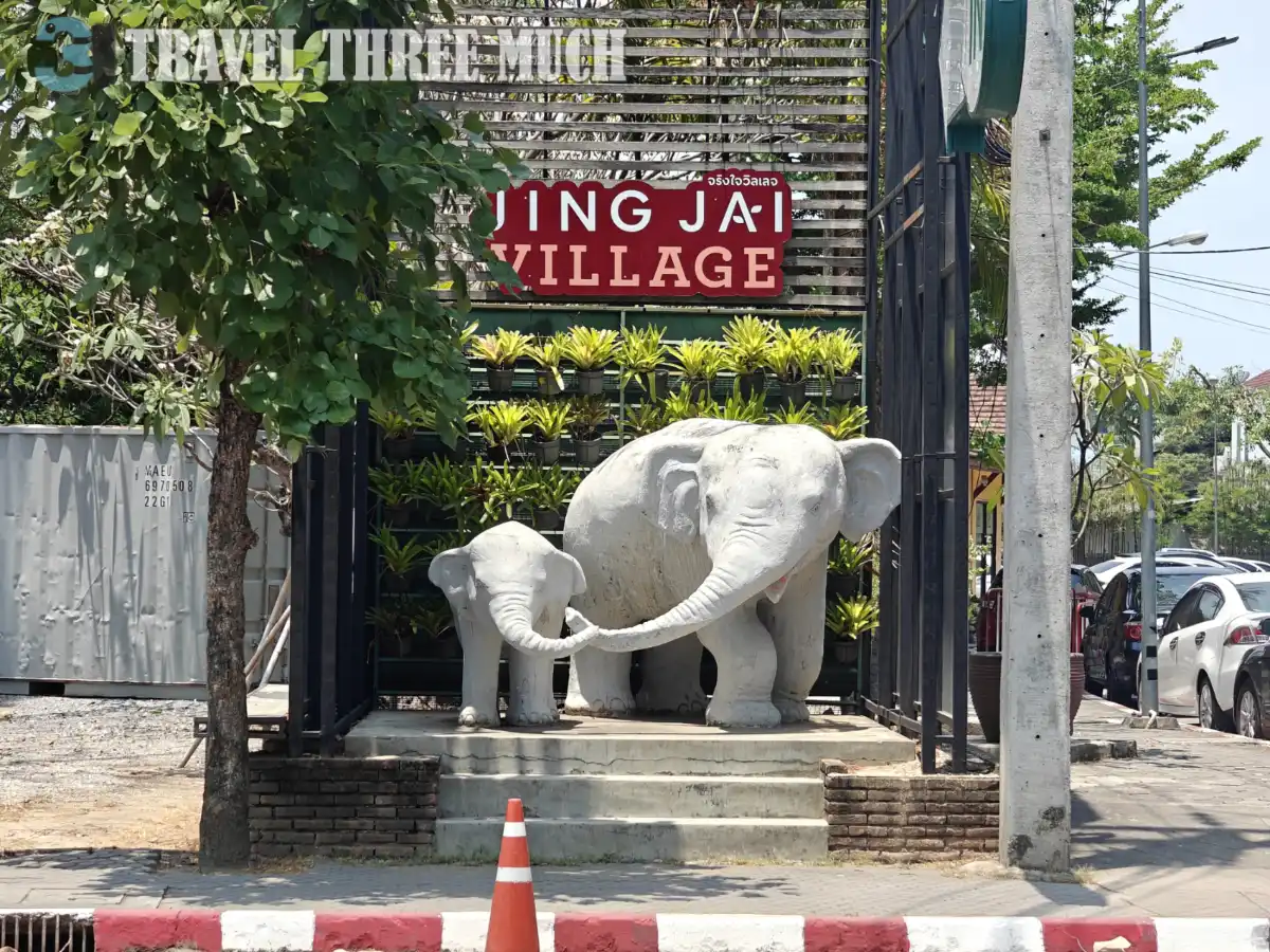JingJai market2