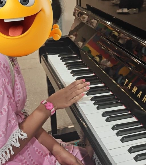 piano in singapore mrt